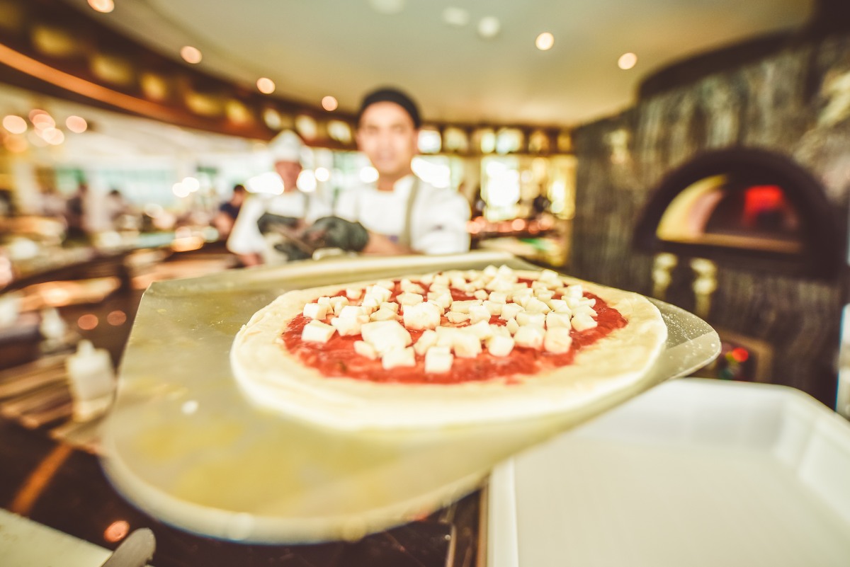 Pizza POS manages this pizzeria